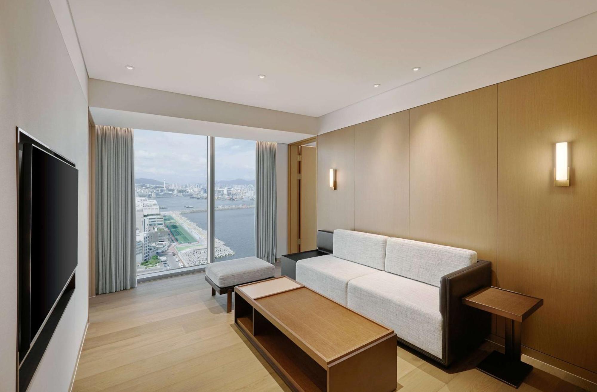 Wyndham Grand Пусан Экстерьер фото